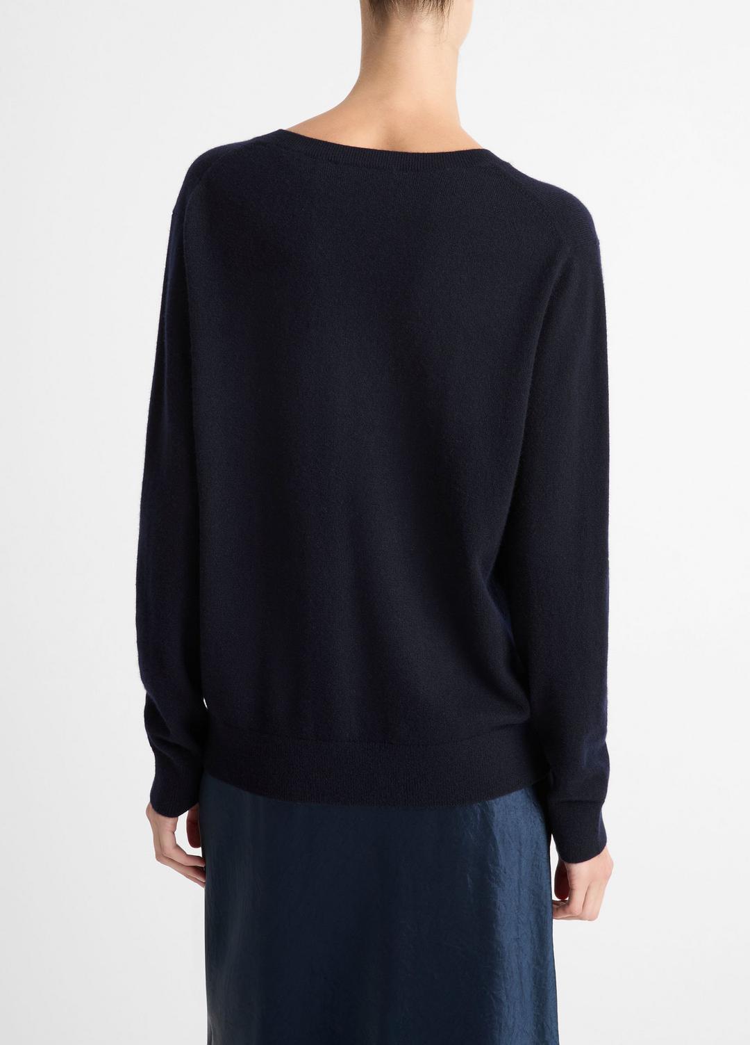 Cashmere Weekend V-Neck Sweater in V-Neck - COASTAL BLUE | VINCE Women