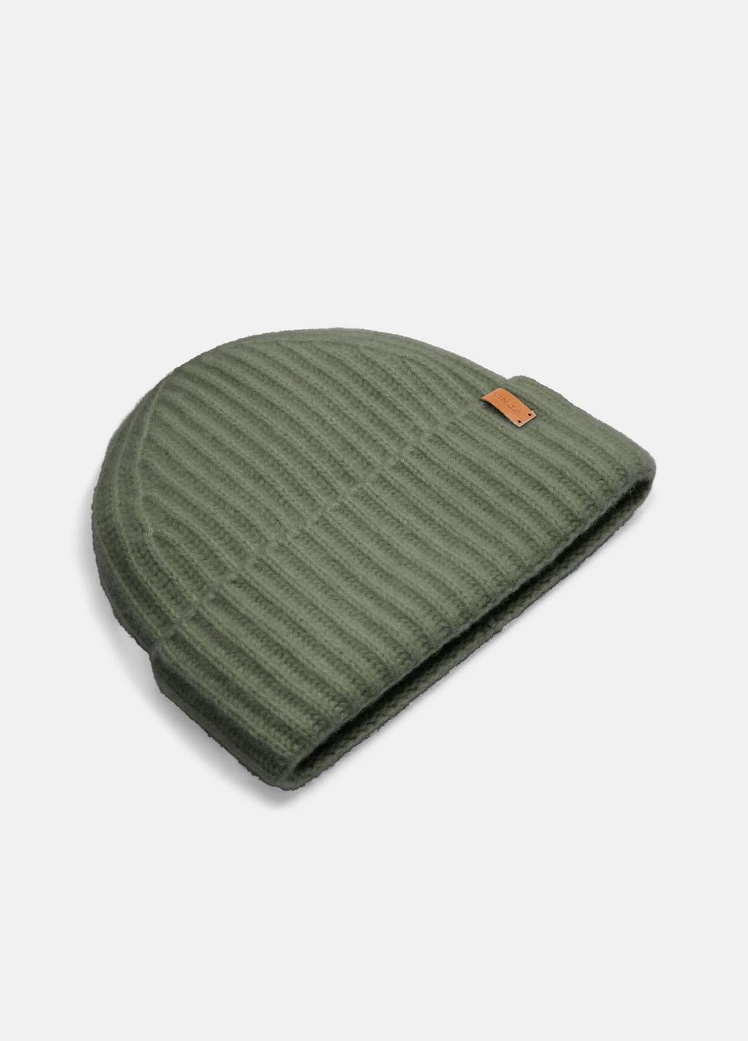 Plush Cashmere Chunky-Knit Beanie in Scarves & Hats - DEEP PATINA | VINCE Women