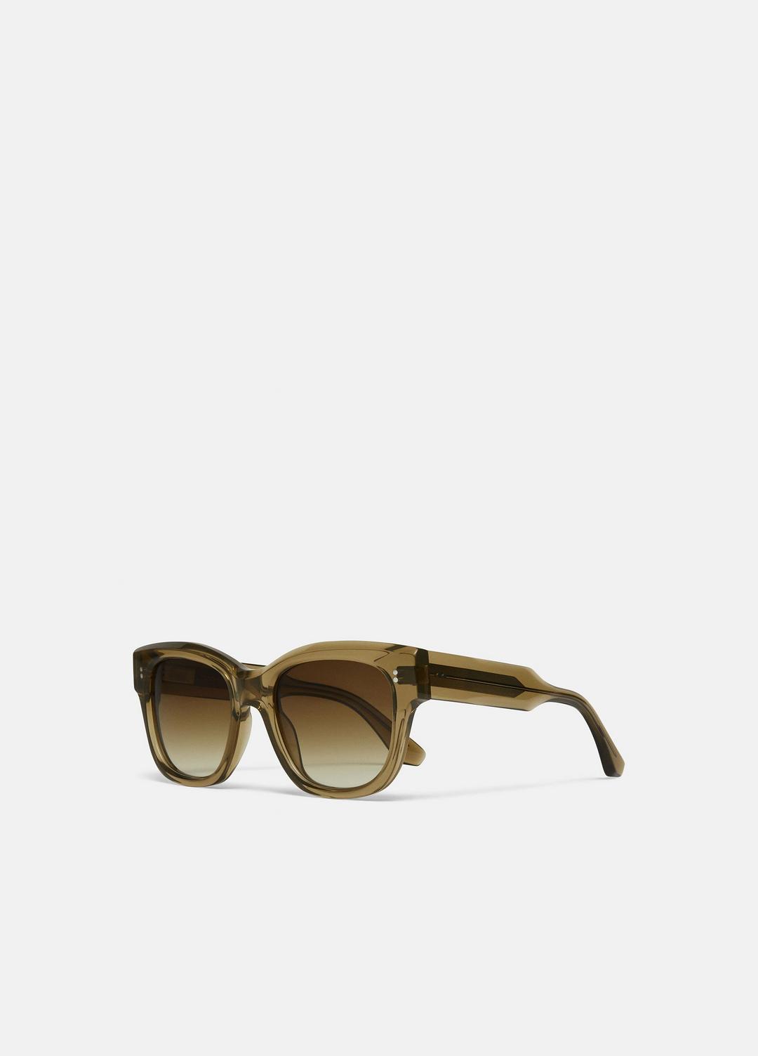 Chimi 07 Sunglasses in Sunglasses - GREEN | VINCE Women/Men