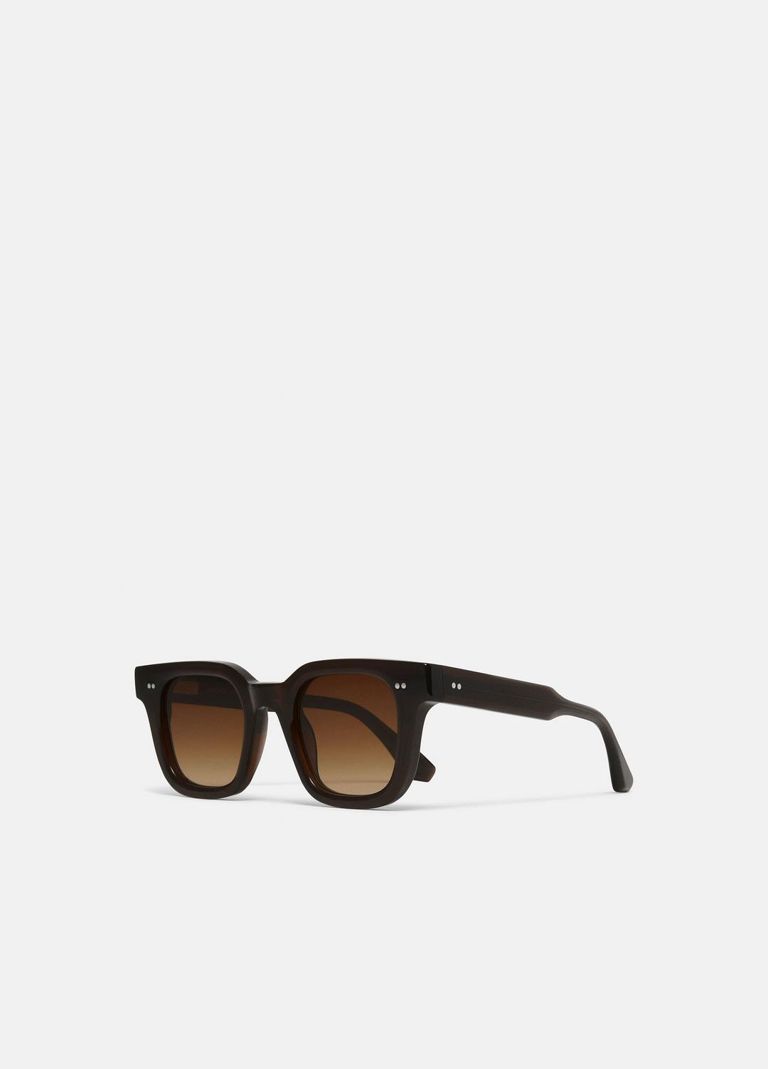 Chimi 04 Sunglasses in Sunglasses - BROWN | VINCE Women/Men