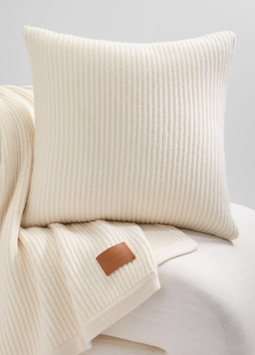 Wool and Cashmere Cardigan-Stitch Pillow in Pillows & Blankets - LACE | VINCE Women