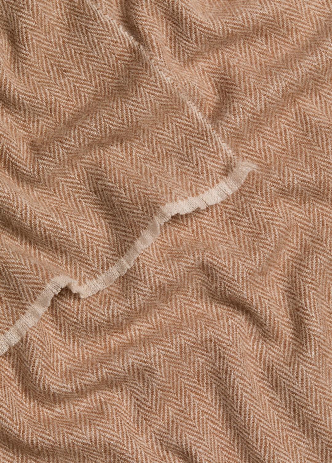 Herringbone Cashmere Scarf in Scarves & Hats - WALNUT/HEATHER OAT | VINCE Men