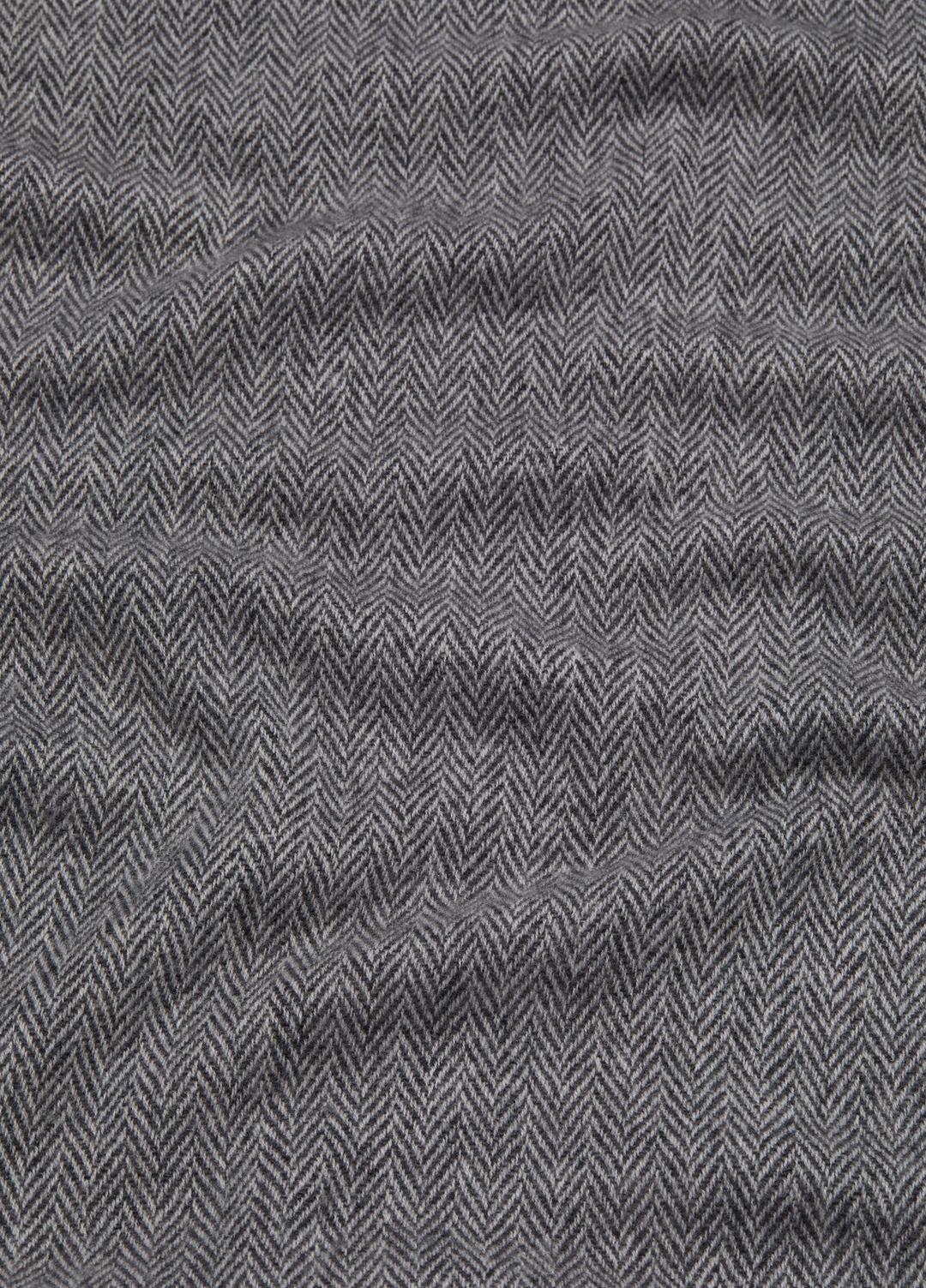 Herringbone Cashmere Scarf in Scarves & Hats - WHITE/BLACK | VINCE Men