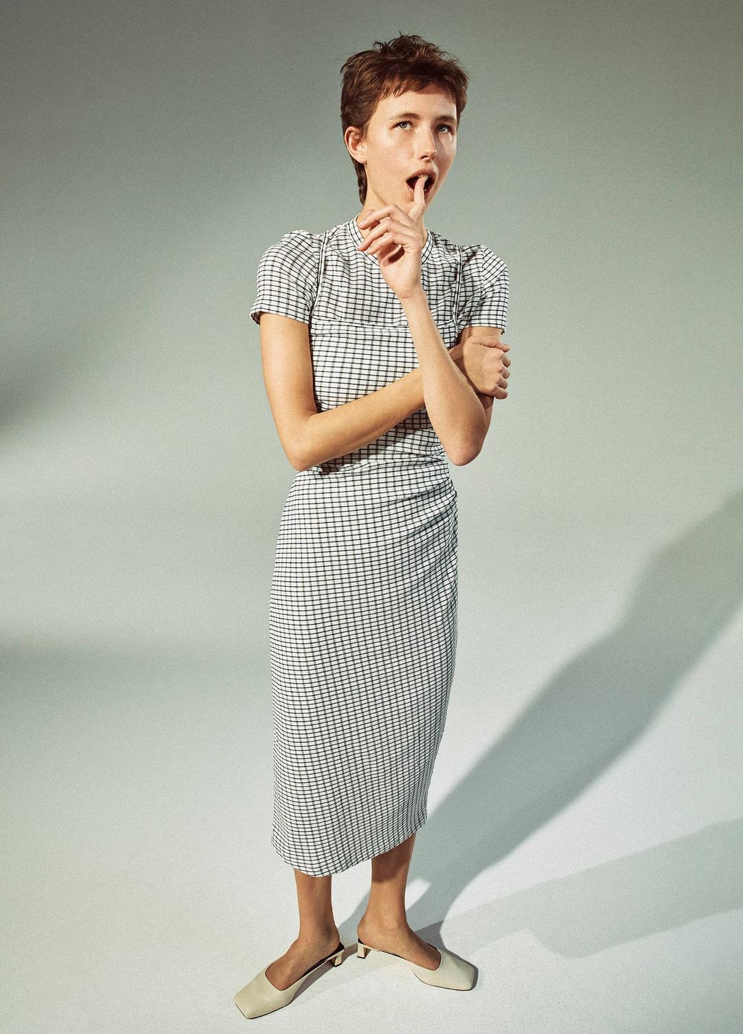 Checked Smocked T-Shirt in Shirts & Tees - BLACK COMBO | VINCE Sale