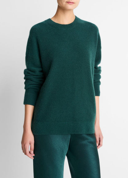 VINCE Women Plush Cashmere Crew Neck Sweater in Crew Neck JUNIPER