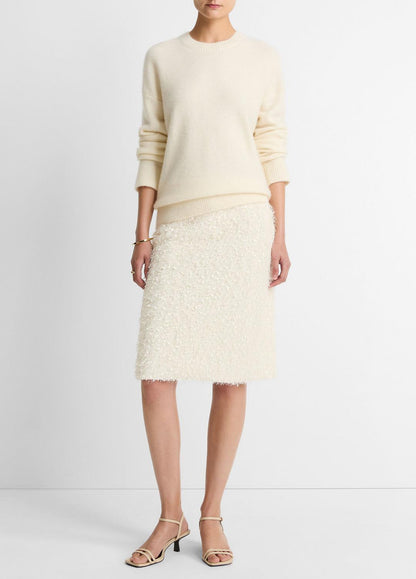 VINCE Women Plush Cashmere Crew Neck Sweater in Crew Neck OFF WHITE