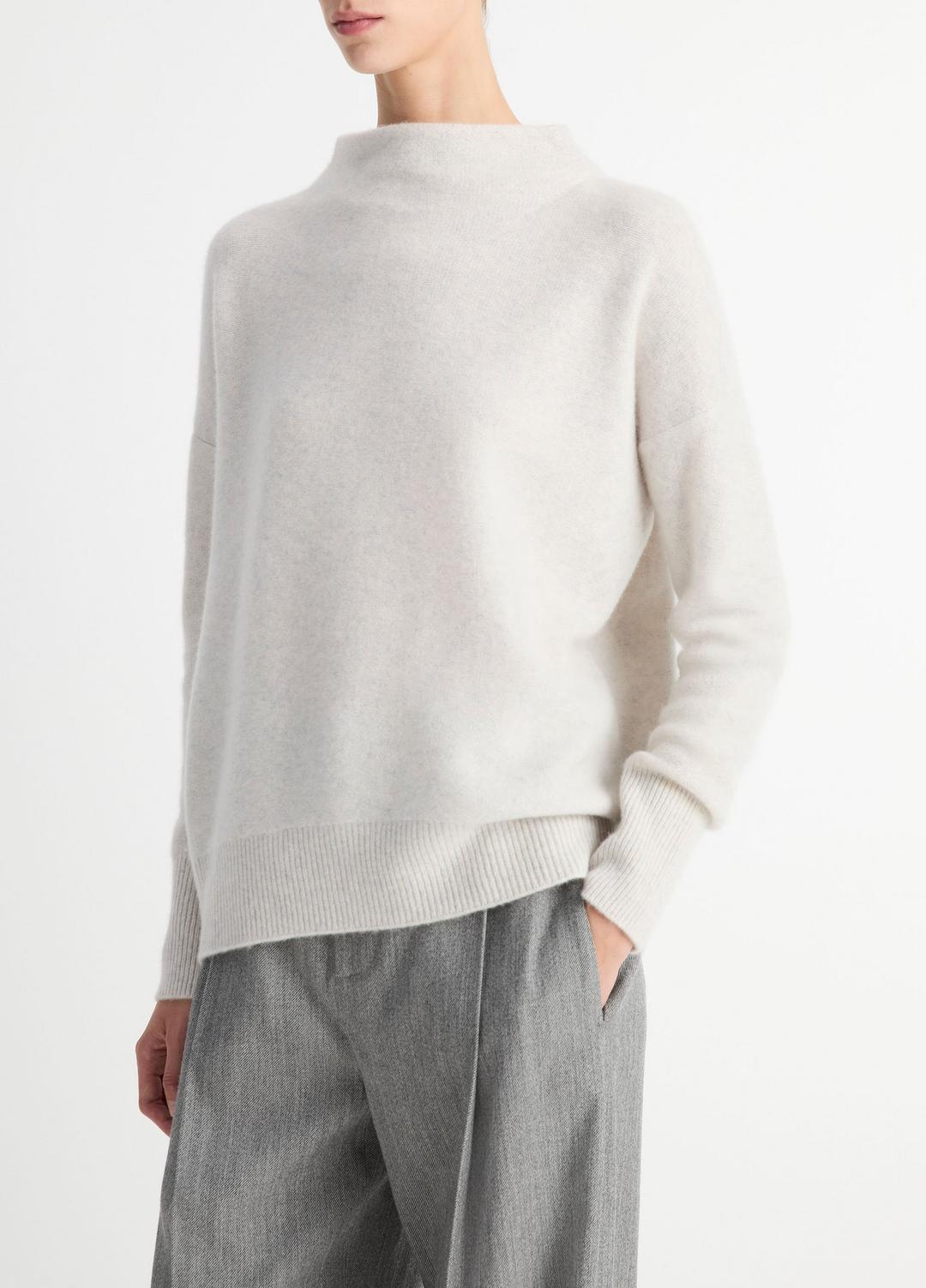 VINCE Women Plush Cashmere Funnel-Neck Sweater in Turtleneck HEATHER PLATINUM