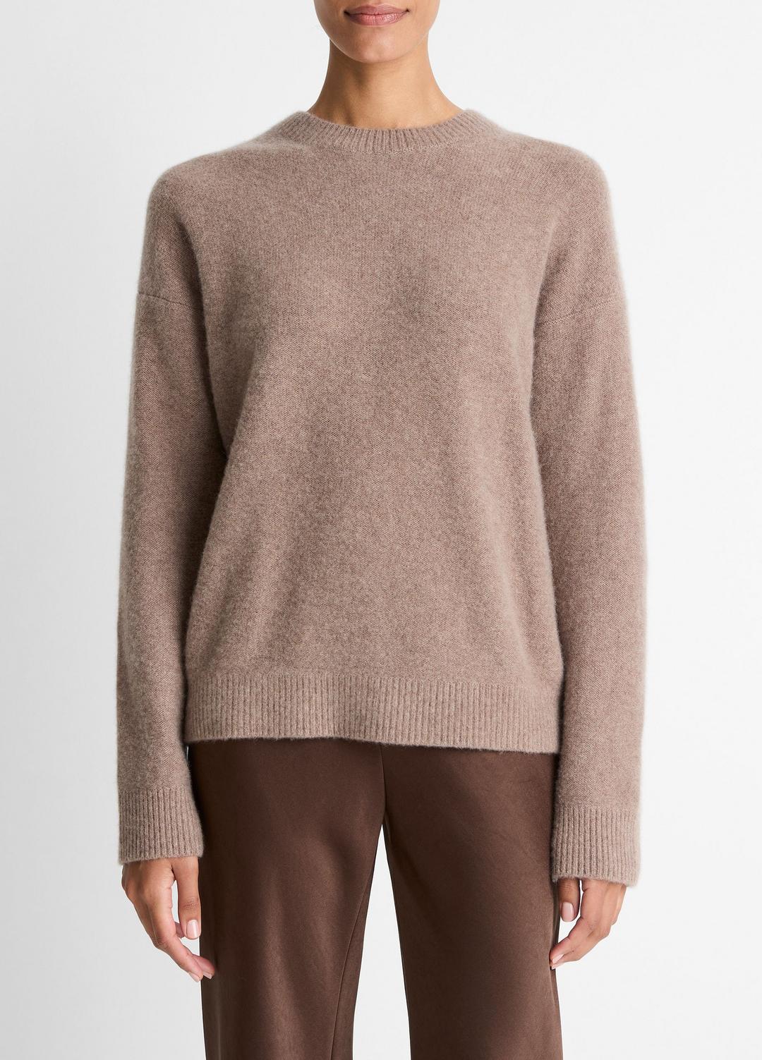 VINCE Women Plush Cashmere Crew Neck Sweater in Crew Neck HEATHER DOE