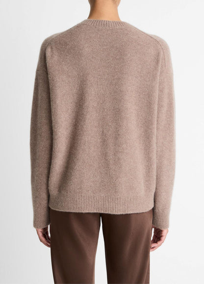 VINCE Women Plush Cashmere Crew Neck Sweater in Crew Neck HEATHER DOE