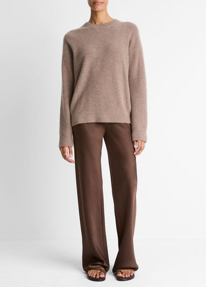 VINCE Women Plush Cashmere Crew Neck Sweater in Crew Neck HEATHER DOE
