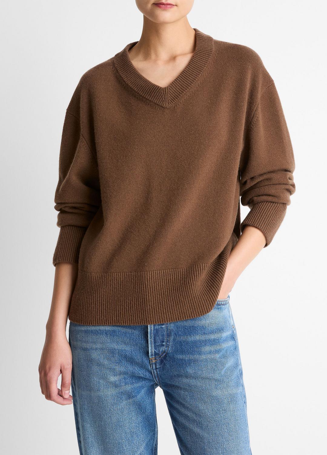 VINCE Women Wool-Cashmere V-Neck Sweater in V-Neck HAZELNUT