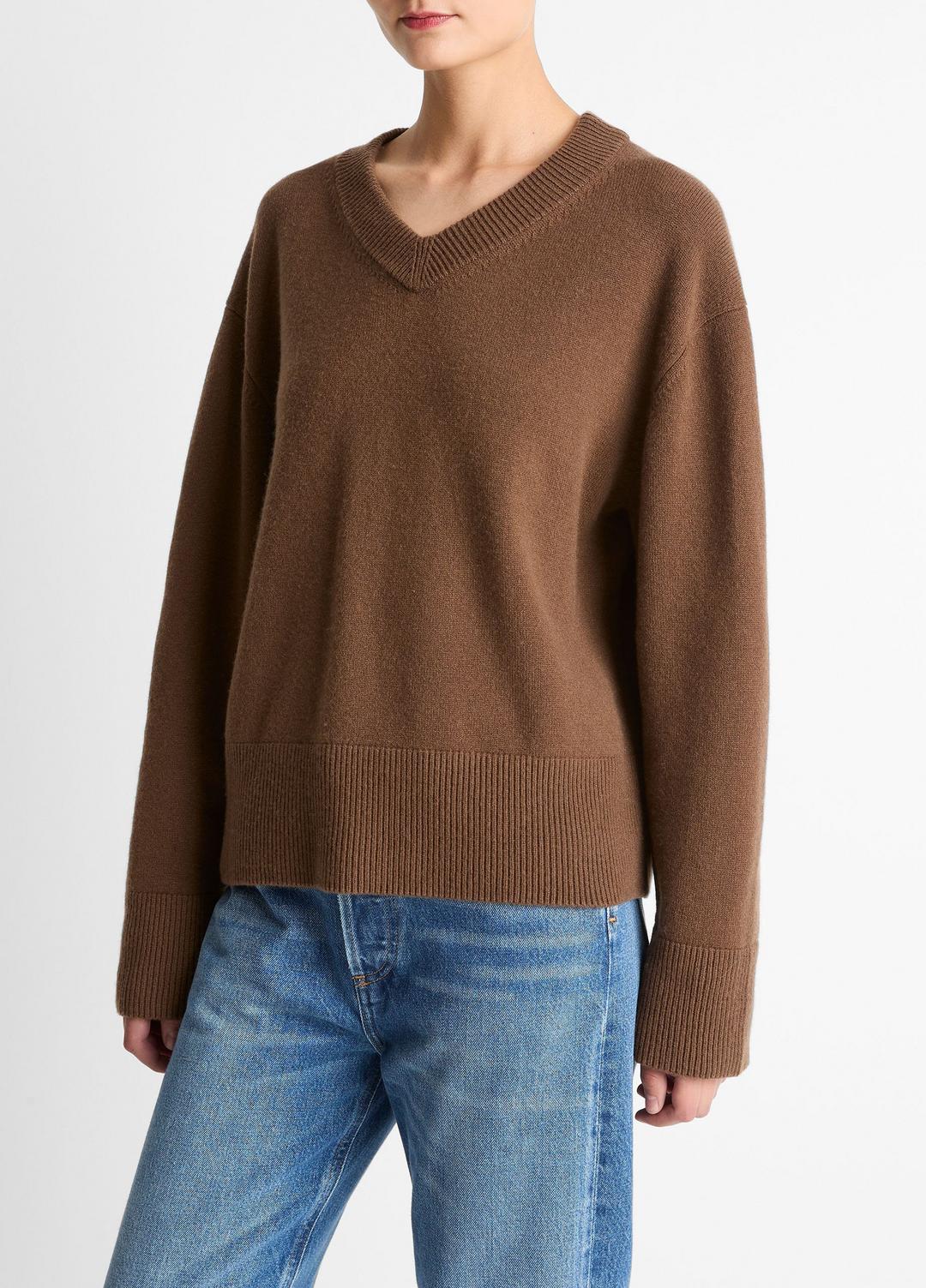VINCE Women Wool-Cashmere V-Neck Sweater in V-Neck HAZELNUT