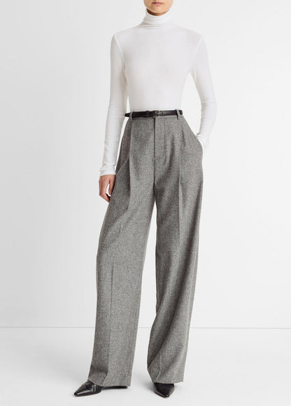 VINCE Women Essential Long-Sleeve Turtleneck Top in Long Sleeve OFF WHITE