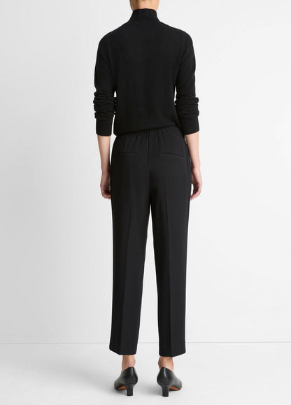 VINCE Women Crepe Tapered Pull-On Pant in Trousers BLACK