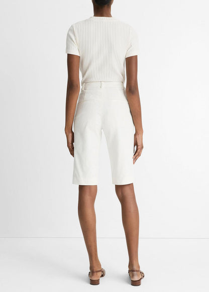 VINCE Women Italian Stretch-Cotton Chino Short in Shorts OFF WHITE