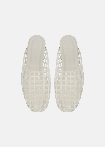 VINCE Women Barcelona Jelly Sandal in Sandals CLEAR