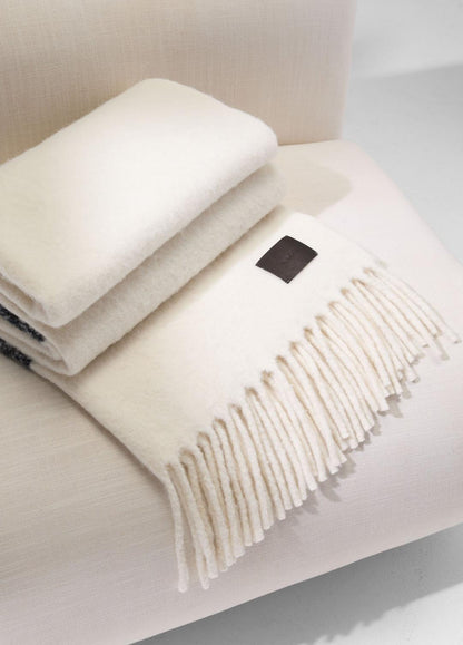 VINCE Women Brushed Alpaca-Blend Throw in Pillows & Blankets WHITE/BLACK