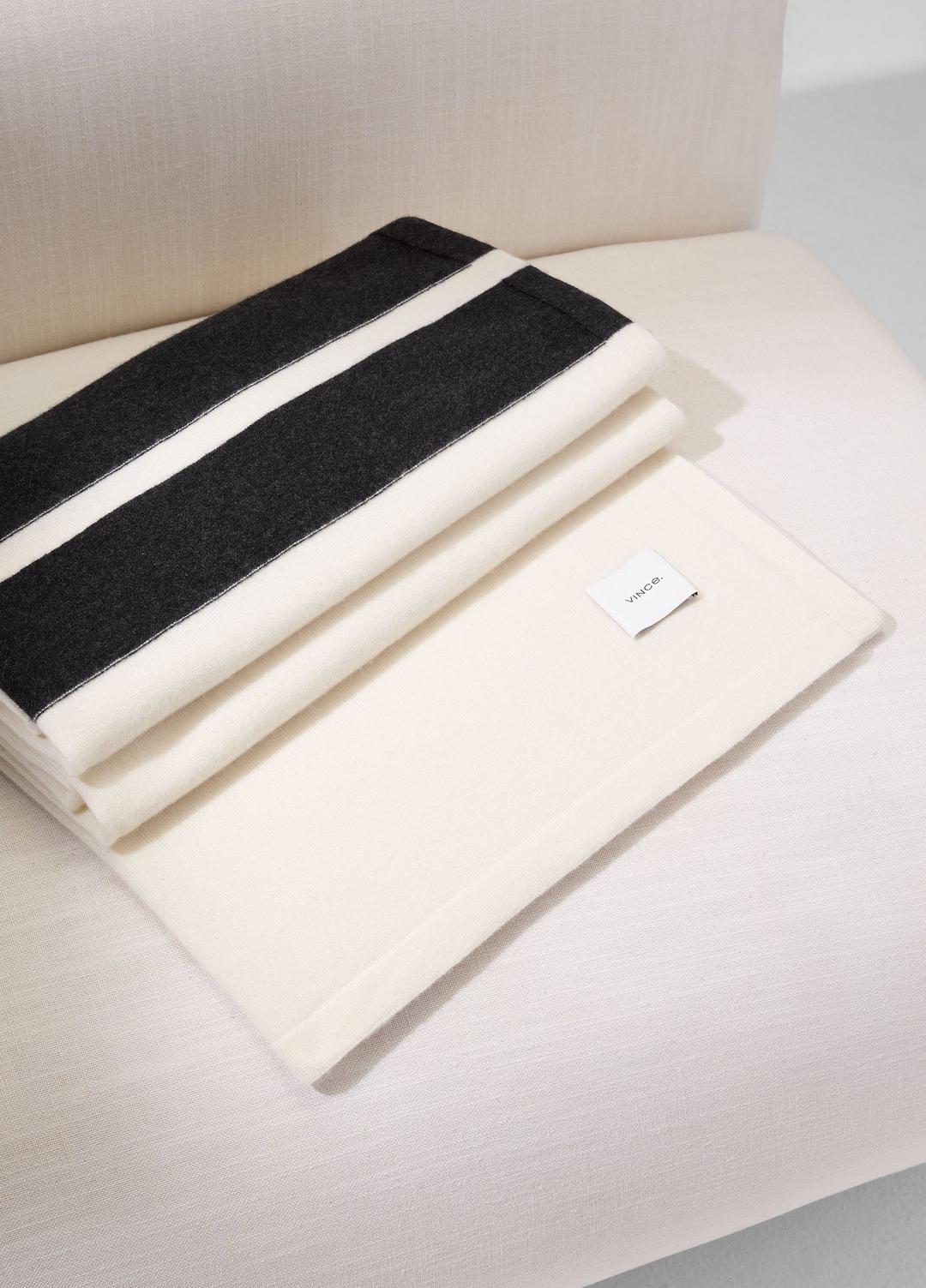 VINCE Women Cashmere Jersey Stripe Throw in Pillows & Blankets BLANC