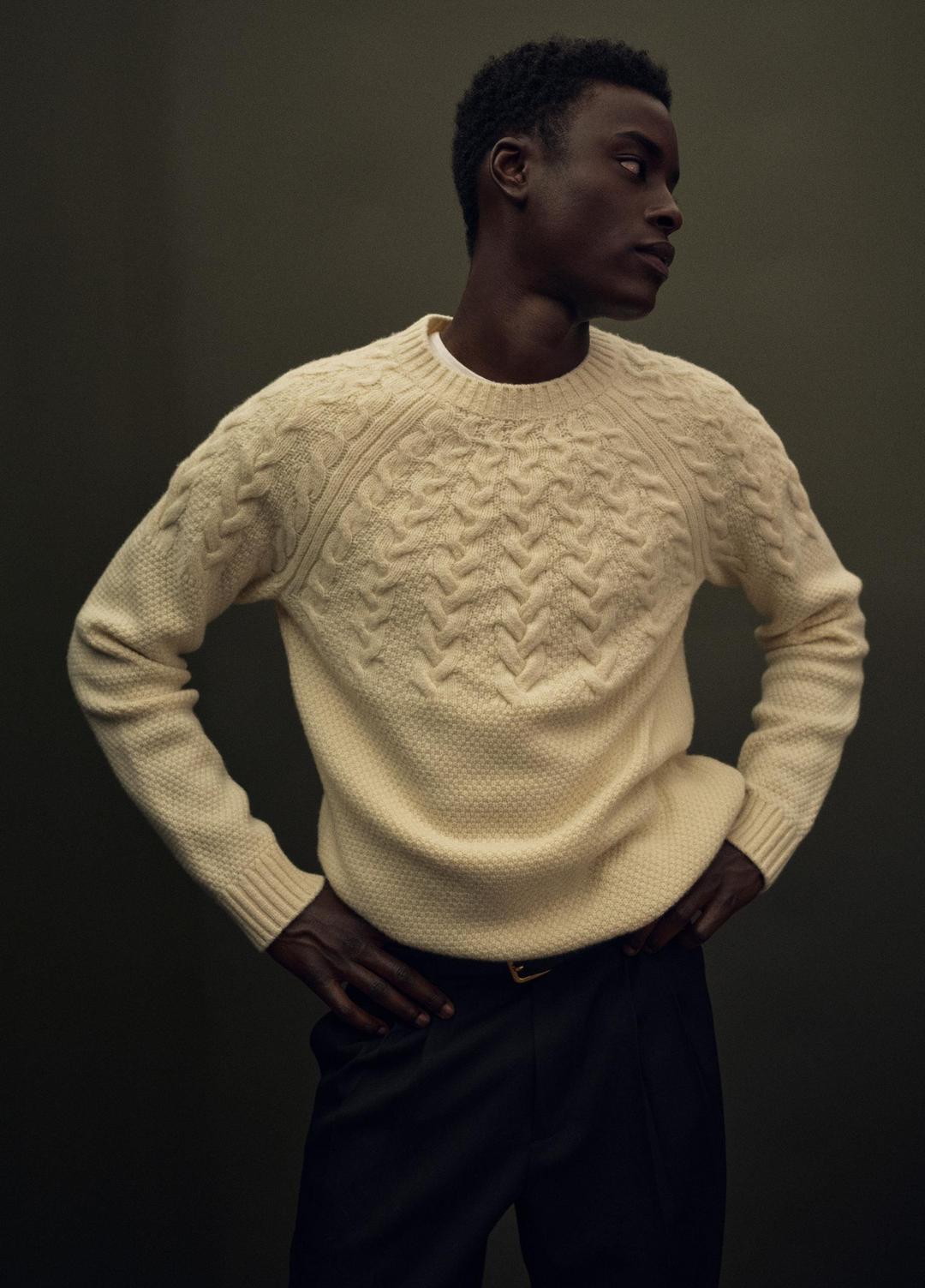 VINCE Men Airspun Merino Wool Cable-Yoke Sweater in Crew Neck LIGHT DUNE