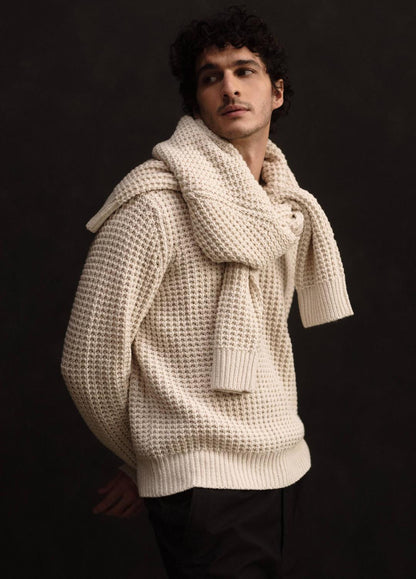 VINCE Men Macro-Waffle Crew Neck Sweater in Crew Neck PEBBLE WHITE